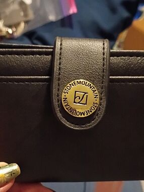 Stone Mountain Accessories Black Leather Billfold with Branded Gold Snap